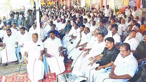 DMK joined a hunger strike organised at Annanagar in Madurai on Thursday