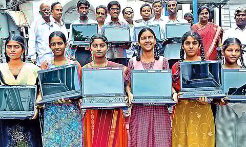 Students with laptop