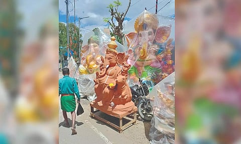Vinayagar idols in the Kosapet market
