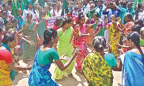 Women farmers dance in joy after SC verdict in Nagapattinam on Thursday&nbsp;