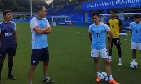 Igor Stimac with team players
