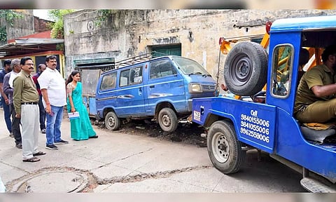 The civic body commenced the abandoned vehicle drive from September 1. (X/@chennaicorp)
