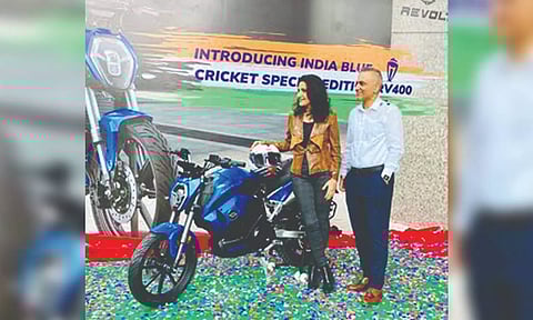 Revolt Motors unveils ‘India Blue’ cricket edition bike