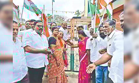 Tiruchy District Congress Committee members locking the party office in the district in protest on Wednesday.