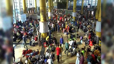 Huge crowd gathers at LTT station (Photo/ANI)
