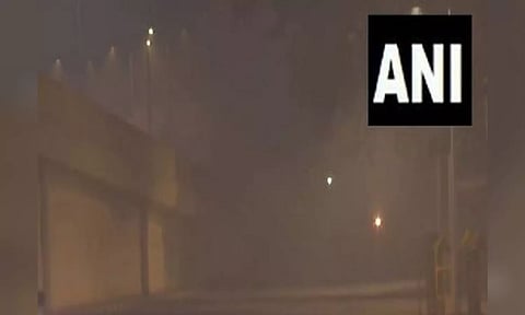 Smog engulfs in Delhi after incidents of bursting firecrackers in Diwali in defiance of ban (Photo: ANI)
