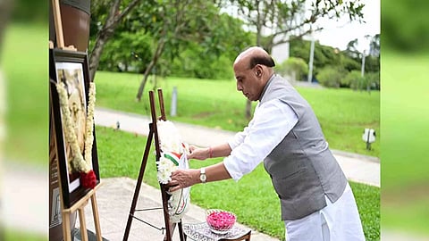 Union Defence Minister Rajnath Singh visits Singapore (Photo: Twitter/@rajnathsingh)