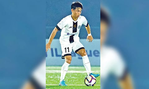 Wahengbam Angousana Luwang in action for Mohammedan SC against Rajasthan