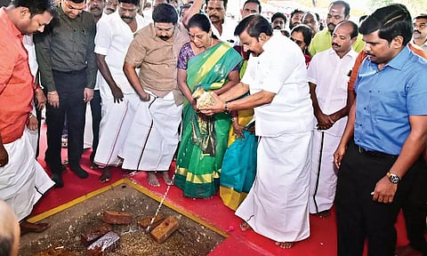 Nehru laying foundation stone for aviary on Monday