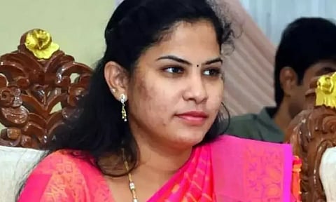 Mayor Priya