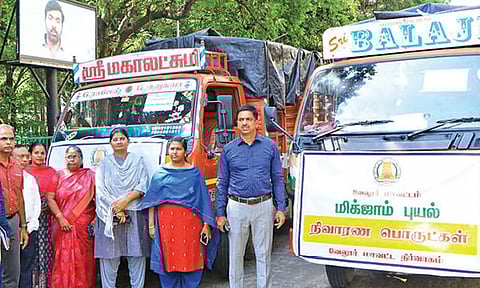 Vellore Collector Kumaravel Pandian flagging off two lorry loads of relief materials to Chennai on Wednesday
