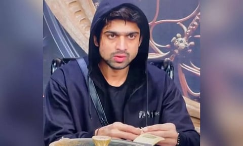 Abhishek says he finds it difficult when Isha gets physically close to Samarth