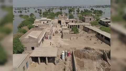 Houses and other structures of lakhs of people were destroyed due to floods in Sindh province (Photo: Reuters)