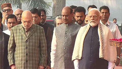 PM Modi and other top political leaders pay their tributes to the fallen Jawans in Parliament attack (Photo: ANI)PM Modi and other top political leaders pay their tributes to the fallen Jawans in Parliament attack(