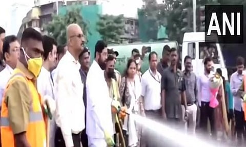 Chief Minister Eknath Shinde participates in cleanliness drive in Mumbai