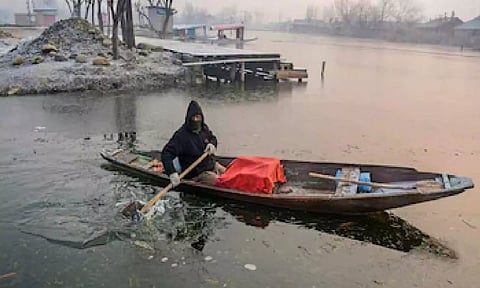 Frozen Dal Lake (PTI)