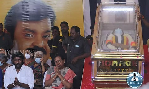 Actor &amp; Desiya Murpokku Dravida Kazhagam (DMDK) founder 'Captain' Vijayakanth's mortal remains kept at Chennai's Island Grounds to pay last respects. (Photo credit: Hemanthan M)&nbsp;