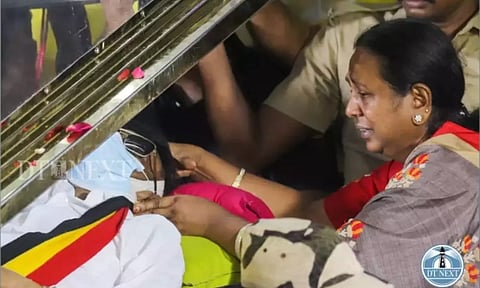 Vijayakanth's funeral procession reaches party HQ as "Captain" chants rent the air