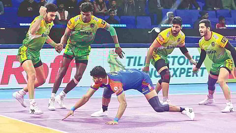 Patna and Haryana players in action during the match