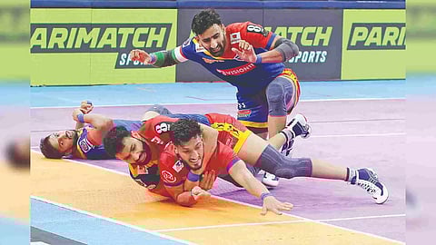 Action during UP Yoddhas and Dabang Delhi in the PKL on Saturday
