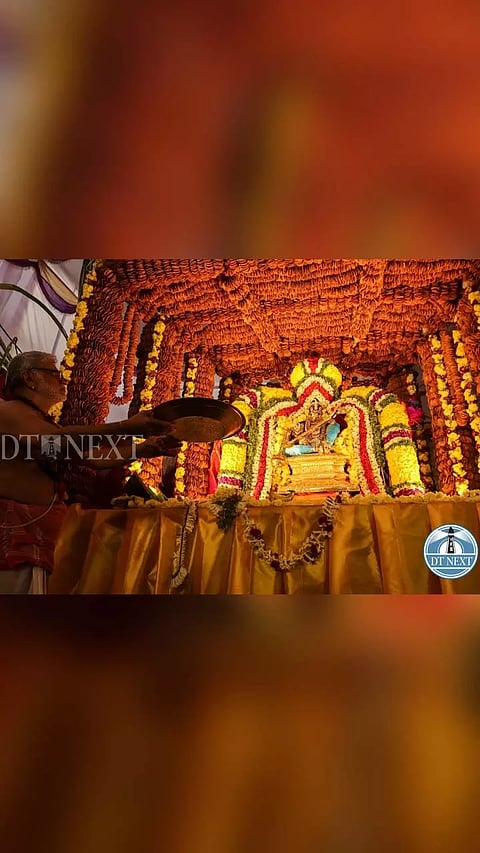 On the Occasion Of Hanuman Jayanthi, One lakh eight Vada malai was offered to Lord Hanuman in a temple at Ashok Nagar, Chennai.