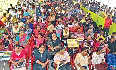 SRMU members staging hunger strike in Tiruchy on Thursday