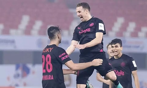 Mumbai city players celebrate after a goal (Photo: IANS)