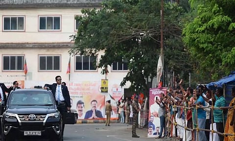 PM Modi waving at the people standing to welcome him (X/@narendramodi)