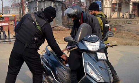 Increased security in Jammu Kashmir (Photo: IANS)