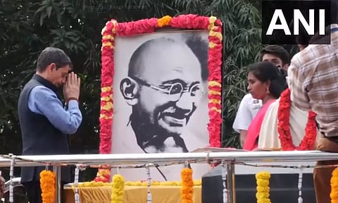 TN Governor RN Ravi pays floral tributes to a portrait of Mahatma Gandhi on his death anniversary in Chennai on Tuesday. (ANI)