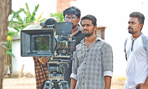 Pascal Vedamuthu on sets of Veppam Kulir Mazhai