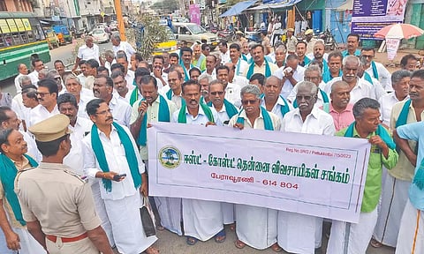 &nbsp;Thanjavur coconut farmers staged a protest on Tuesday