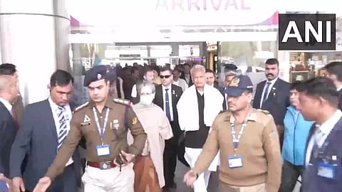 Former Congress president Sonia Gandhi reached Jaipur Wednesday morning (Photo/ANI)