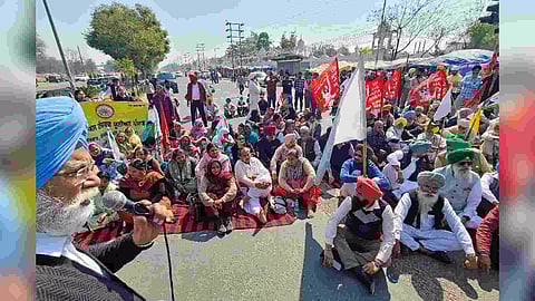 A panel of Union ministers began the fourth round of talks with farmer leaders (Photo/IANS)