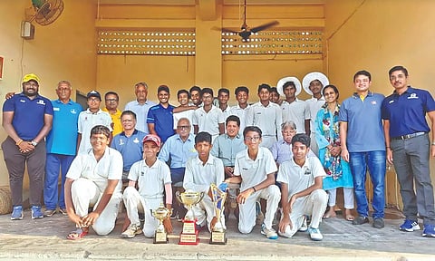 The victorious Lalaji Memorial Omega School with dignitaries