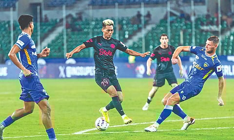 Bipin Singh of Mumbai City FC in action against Chennaiyin on Friday