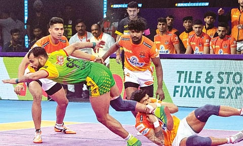 Haryana upsets defending champion Jaipur; Puneri in final