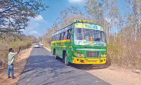 Minibus services are the present mode of transport for arrack consumers from Vaniyambadi
