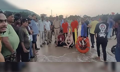 Visakhapatnam Corporation life guards save lives of 3 who attempted suicide (ANI)