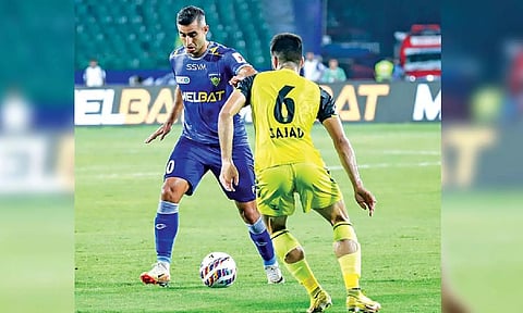 Rafael Crivellaro dribbles past a Hyderabad player