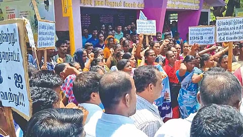 Fishermen from 12 villages protesting in Velanganni pressing for their demands after taking a rally from Seruthur in Nagapattinam district