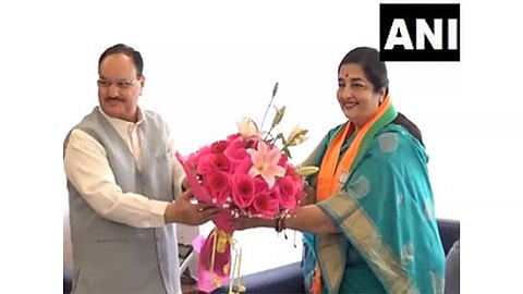 Singer Anuradha Paudwal meets BJP president Nadda