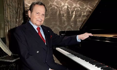 Veteran pianist Byron Janis (X)
