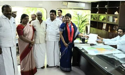 &nbsp;Kanimozhi Karunanidhi files her nomination papers (IANS)