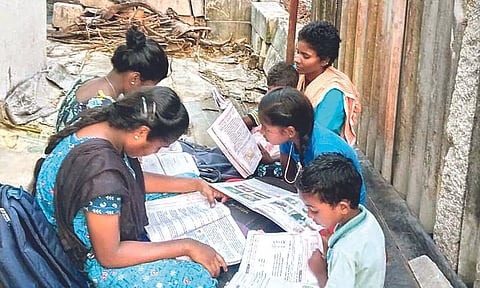 Children of Vettu colony forced to prepare for examination in the open