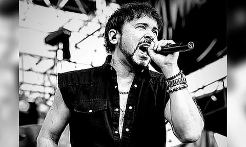 Late singer C.J. Snare (X)