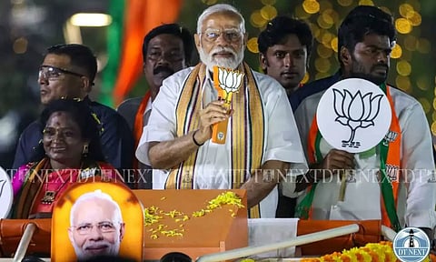 Narendra Modi during the road show (Photo: Hemanathan)&nbsp;