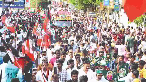 AIADMK general secretary Edappadi K Palaniswami at the road show in Hasthampatti, Salem on Wednesday