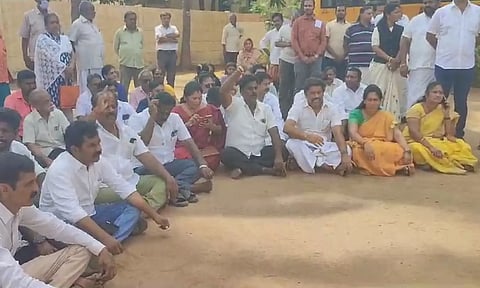 BJP workers protest (screengrab)