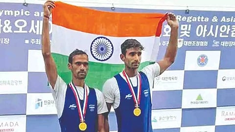 Indian rowers Nitin Deol and Salman Khan